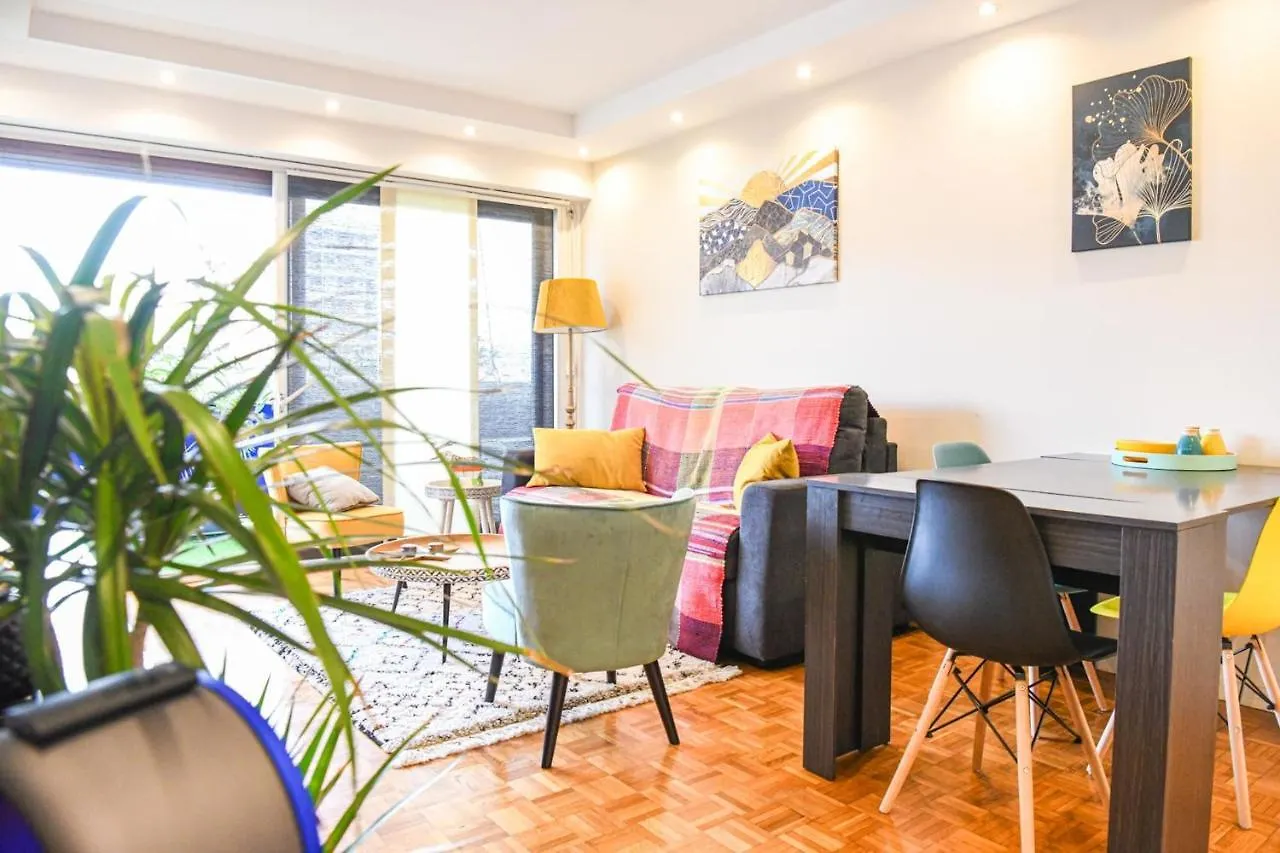 Grand Appartement Avec Balcon Et Parking Marseille