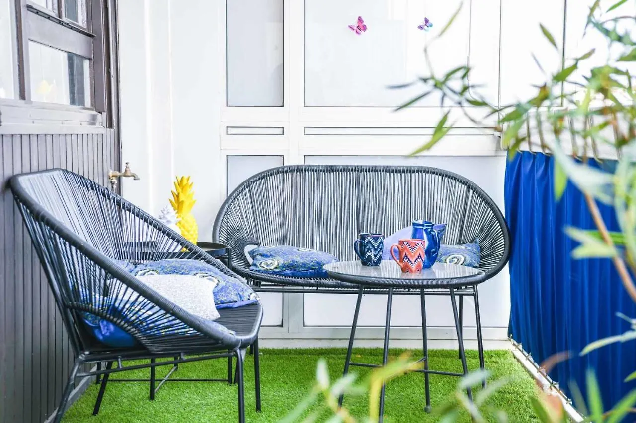 Apartment Grand Appartement Avec Balcon Et Parking Marseille