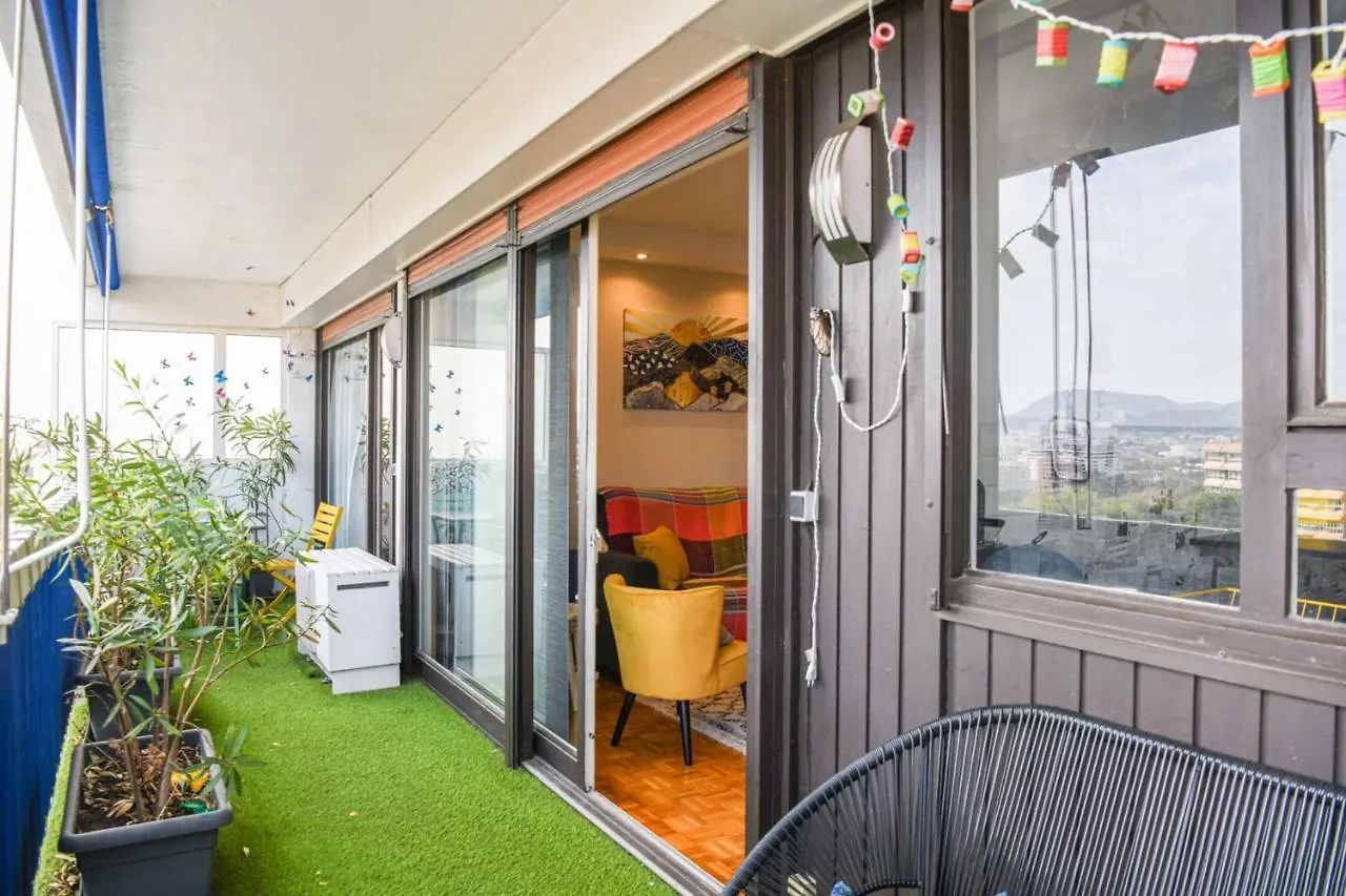 Apartment Grand Appartement Avec Balcon Et Parking Marseille